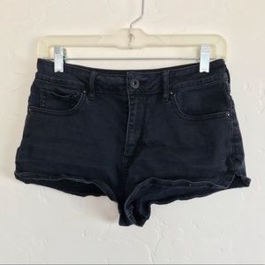 Bullhead Black Super High Rise Shorties Size 5